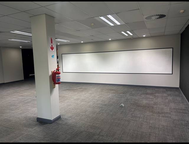 217M² OFFICE TO LET IN MENLYN